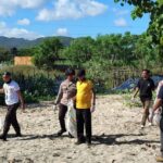 Gerakan Asri Pantai Lakey, Polsek Hu’u Bersama Masyarakat Jaga Kebersihan Lingkungan Wisata