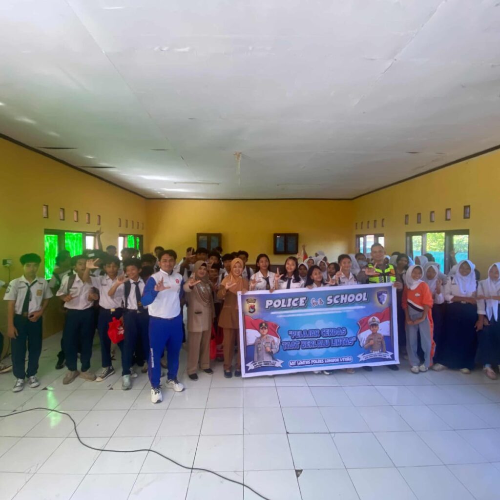 Satlantas Polres Lombok Utara Edukasi Pelajar SMPN 1 Gangga tentang Keselamatan Berlalu Lintas