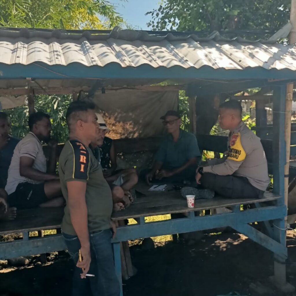 Sambang Dialogis, Bhabinkamtibmas Jatibaru Imbau Warga Waspada Hoaks dan Narkoba