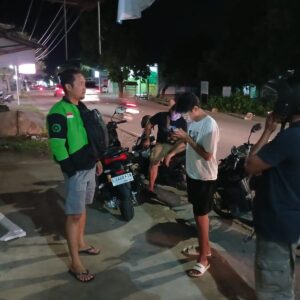 Pencuri Panik! Baru 4 Jam Gasak ROG Phone Rp 11 Juta, Langsung Dibuang di Pinggir Jalan Usai Ditelepon Tim Puma Polres Lombok Utara