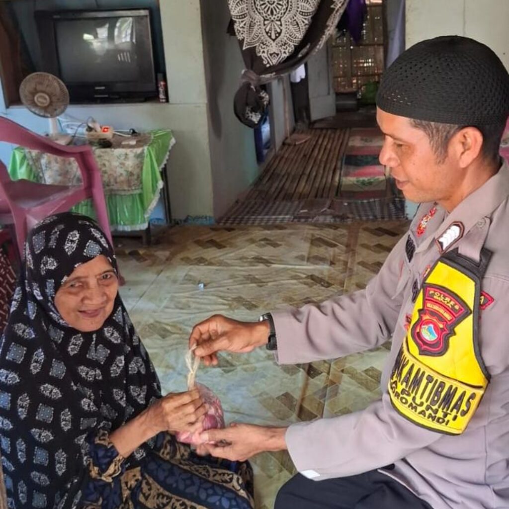 Polri Untuk Masyarakat bukan hanya slogan akan tetapi realita yang dalam kehidupan masyarakat sehari hari.