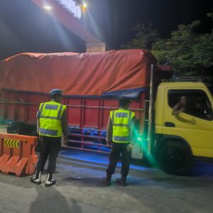 POLSEK KPL TANO GELAR KRYD DI PELABUHAN POTO TANO, ANTISIPASI 3C DAN GANGGUAN KAMTIBMAS