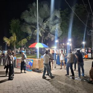 Patroli Strong Point Rinjani Presisi, Polsek Rasanae Barat Ciptakan Situasi Aman dan Kondusif pada Malam Minggu