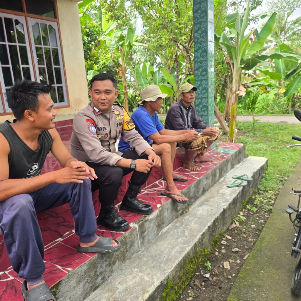 Bhabinkamtibmas Desa Pajangan Sambangi Warga, Sampaikan Himbauan Kamtibmas