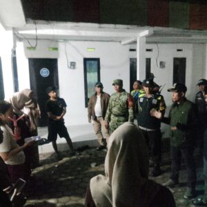 Sinergi Babinsa dan Lurah Tertibkan Administrasi Penghuni Rumah Kos