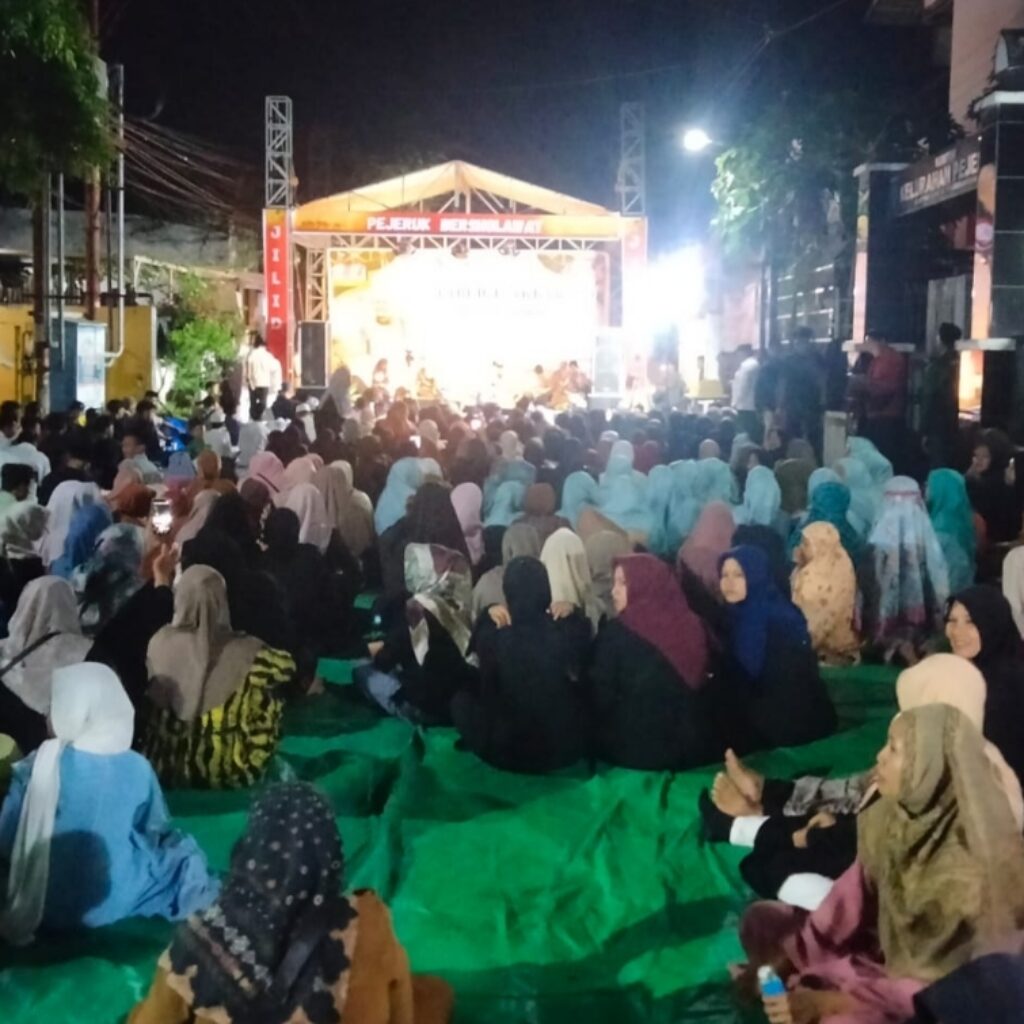 Ribuan Jamaah Larut dalam Pejeruk Bersalawat 1448 Hijriah