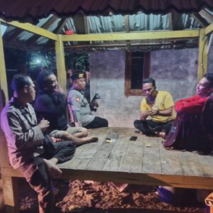 Polsek Rasanae Timur Polres Bima Kota Gelar Patroli Malam, Berikan Rasa Aman dan Antisipasi Tindak Kriminal