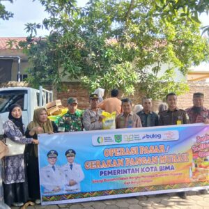 Sat Binmas Polres Bima Kota Hadiri Operasi Pasar dan Gerakan Pangan Murah, Dukung Stabilitas Harga Pangan