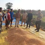 BHABINKAMTIBMAS DESA HU’U DAMPINGI PETANI JAGUNG, DUKUNG KETAHANAN PANGAN DAN KEMANDIRIAN EKONOMI WARGA