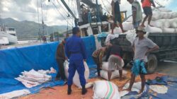 Sat Polairud Polres Bima Kota Laksanakan Pengawasan dan Imbauan Keselamatan Kerja di Pelabuhan Laut Bima