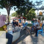 Sambang Warga, Bhabinkamtibmas Ajak Masyarakat Jaga Kamtibmas dan Manfaatkan Layanan 110