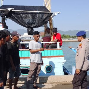 Cegah Risiko Kecelakaan Laut, Sat Polairud Berikan Edukasi Keselamatan kepada Nelayan