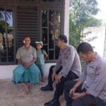 KASAT BINMAS POLRES DOMPU AJAK TOKOH MASYARAKAT DESA O’O JAGA KAMTIBMAS DAN HINDARI AKSI PEMBLOKIRAN JALAN