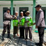 Wujud Rasa Syukur di Hari Bhayangkara Ke-80, Polsek Parado Salurkan Bantuan Sambangi Lansia dan Warga Kurang Mampu dan Bakti Religi.