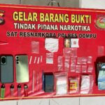 SATRESNARKOBA POLRES DOMPU GAGALKAN DUGAAN PEREDARAN SABU DI PEKAT, DUA TERDUGA PELAKU DIAMANKAN DENGAN BARANG BUKTI 9,12 GRAM