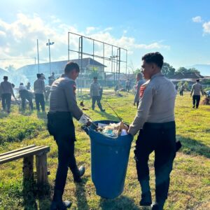 POLRES DOMPU GELAR KERJA BAKTI KURVE, WUJUDKAN LINGKUNGAN KERJA YANG BERSIH, SEHAT, DAN NYAMAN