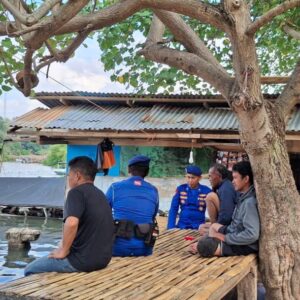 Melalui Program Binmas dan Patroli Rutin Satpolairud Polres Bima Kabupaten Jaga Wilayah Laut dan Edukasi Warga