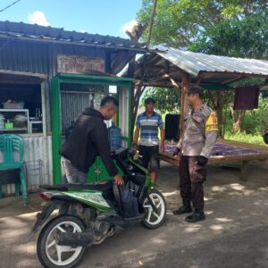 Ciptakan Kondusifitas, Personel Polsek Batu Lanteh Gelar Patroli Dialogis di Jalur Sumbawa – Batu Dulang