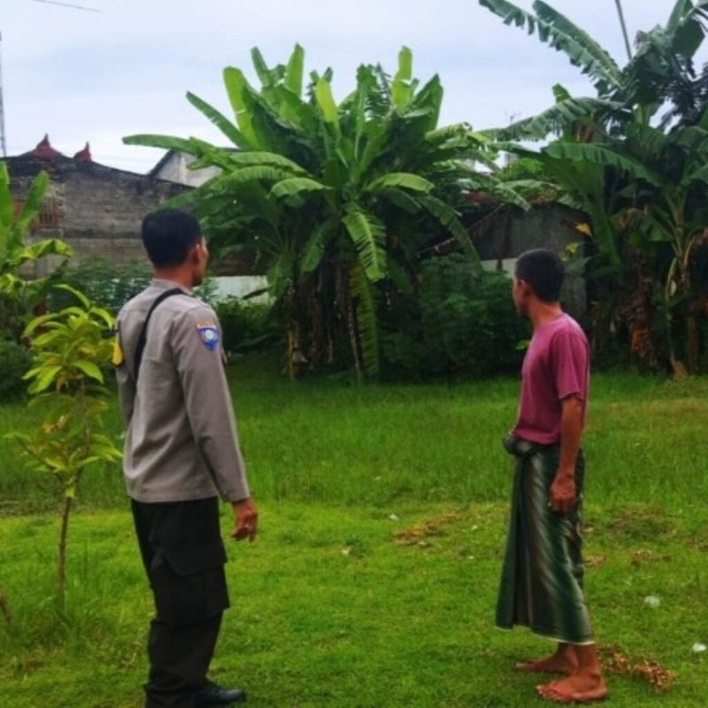 Cara Bhabinkamtibmas Sulap Lahan Kosong Desa Jadi Sumber Ketahanan Pangan Warga