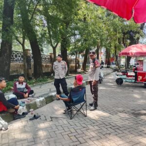 Polsek Praya Intensifkan Patroli Antisipasi 3C dan Gangguan Kamtibmas di Kawasan Masjid Agung