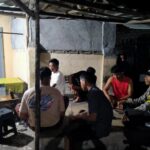 Bhabinkamtibmas Desa Kerumut Perkuat Kemitraan Melalui Sambang Desa dan Ronda Bersama Warga