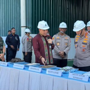 80 Ton Pupuk Batu Bara Disalurkan ke Petani Riau, Kapolri: Wujud Polri Hadir untuk Masyarakat