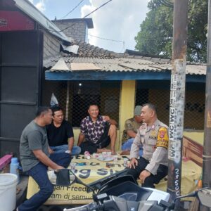 Bhabinkamtibmas Desa Lenting Intensifkan Patroli dan Silaturahmi, Ajak Warga Jaga Kamtibmas Tetap Kondusif