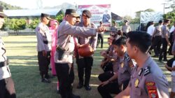 Kapolres Pimpin Upacara Kenaikan Pangkat Personel Polres Sumbawa Barat