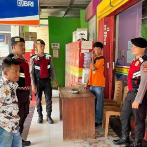 Patroli KRYD, Satsamapta Polres Bima Kabupaten Bantu Pemotor Yang Mengalami Kendala Mesin