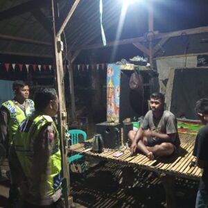 Patroli Dialogis Polsubsektor Brang Ene Perkuat Harkamtibmas, Warga Diajak Waspada TPPO dan Hoaks