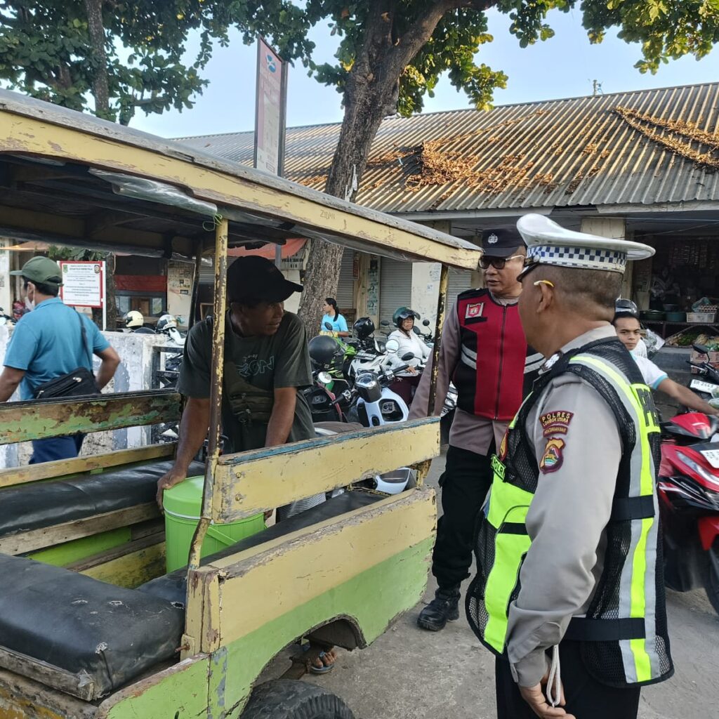 Patroli KRYD Polsek Kayangan Sasar Objek Vital dan Antisipasi Gangguan Kamtibmas