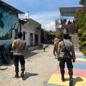 Hadir Mengayomi dan Ciptakan Situasi Kamtibmas Yang Kondusif, Polsek Madapangga Gelar Patroli Pengamanan Wisata Mobile