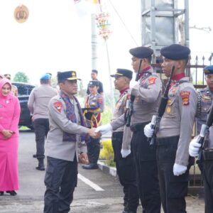 Kapolda NTB Kunjungi Polres Lombok Barat, Tegaskan Komitmen “Polri untuk Masyarakat”