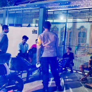 Hadir di Tengah Masyarakat, Polsek Asakota Perkuat Keamanan Melalui Patroli Blue Light