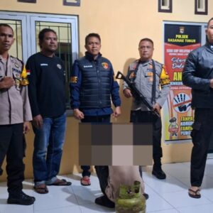 Gerak Cepat Polsek Rasanae Timur Evakuasi Terduga Pelaku Pencurian Tabung Gas LPG dari Amukan Warga