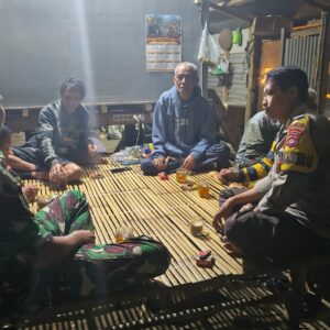 Bhabinkamtibmas Desa Banjar Aktif Bina Satkamling, Perkuat Keamanan Lingkungan Bersama Warga