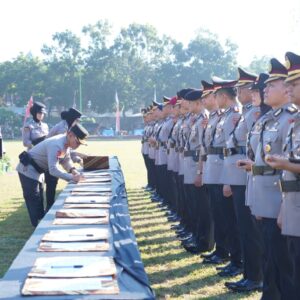 Kapolda NTB Pimpin Sertijab Sejumlah Pejabat Utama dan Kapolres Jajaran, Tekankan Peningkatan Kinerja