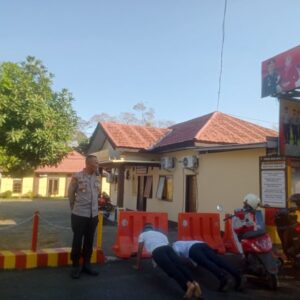 Polres Bima Kota Tertibkan Kelengkapan Kendaraan Anggota, Waka Polres Beri Teguran