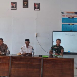 Bhabinkamtibmas Polsek Soromandi Sosialisasi Pencegahan Narkoba dan Bullying di SMKN 02 Kecamatan Soromandi