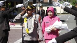Penuh Haru dan Khidmat, Polres Sumbawa Barat Gelar Tradisi Pedang Pora Pelepasan AKBP Zulkarnain, S.I.K.