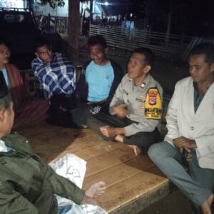 Pererat Kemitraan dengan Warga, Bhabinkamtibmas Nitu Gelar Patroli Dialogis Bersama Tokoh Lingkungan