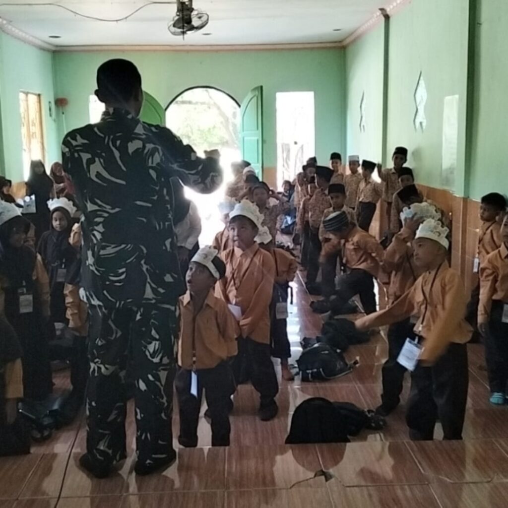 Wawasan Kebangsaan Babinsa Bentuk Karakter Siswa Nurul Hikmah