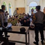 Cegah Kekerasan Anak, Polsek Sekotong Berikan Edukasi Bahaya Perundungan di SMP-IT Insan Budimulya