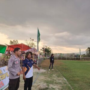 Bhabinkamtibmas Desa O’o Amankan Turnamen Sepak Bola Mini O’o Mantika Cup IX 2026, Wujudkan Pertandingan Aman dan Sportif