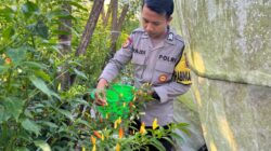 Bhabinkamtibmas Desa Kumbang Dorong Ketahanan Pangan dan Ajak Warga Jaga Kamtibmas