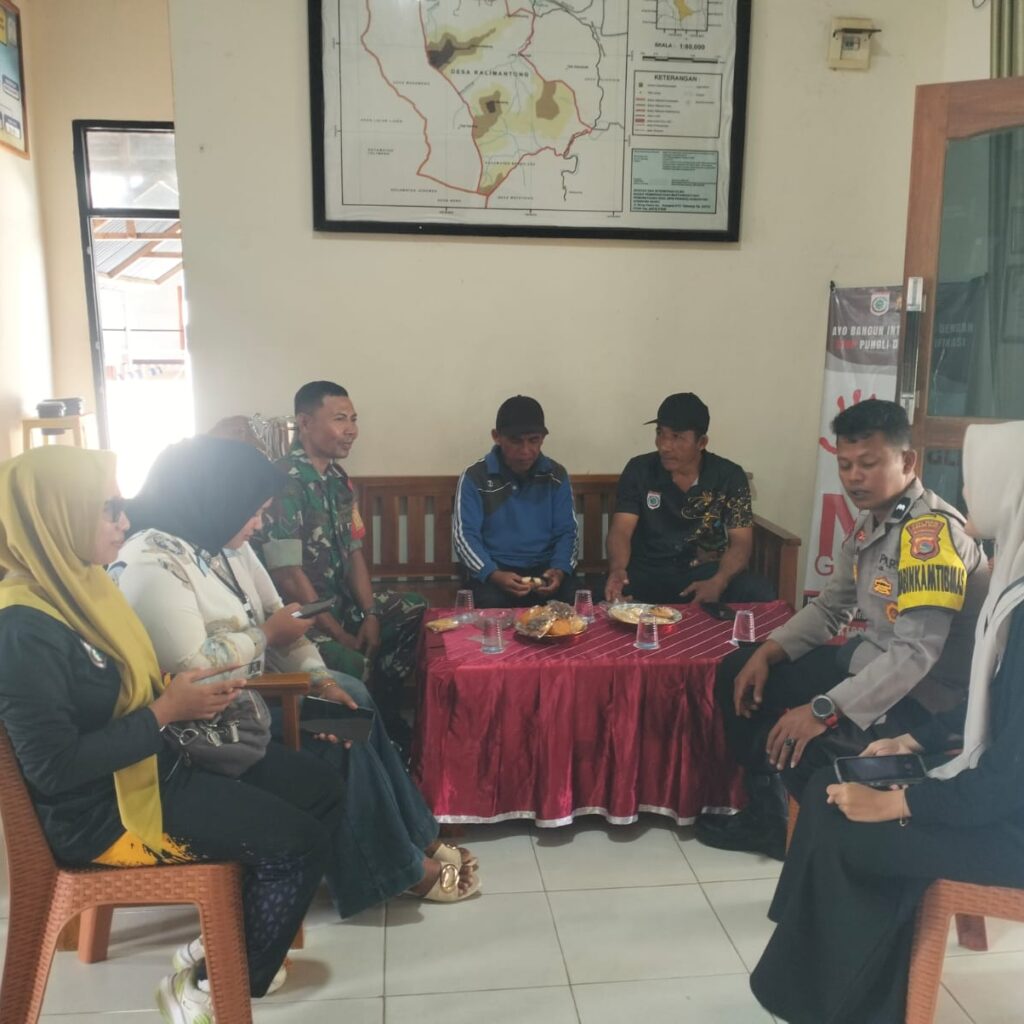 Bhabinkamtibmas Desa Kalimantong Gencarkan Sosialisasi TPPO, Ajak Warga Gunakan Jalur Resmi Bekerja ke Luar Negeri