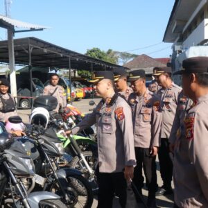 Kapolres Sumbawa Barat Periksa Kendaraan Dinas, Tekankan Kesiapan Operasional dan Tanggung Jawab Personel