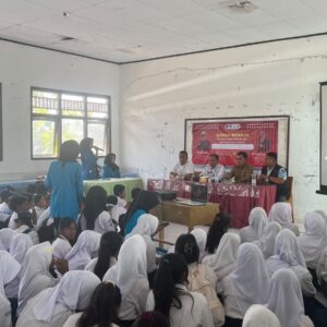 Cegah Bahaya Narkoba Sejak Dini, Satresnarkoba Polres Sumbawa Sosialisasi Garda Remaja di SMPN 2 Plampang