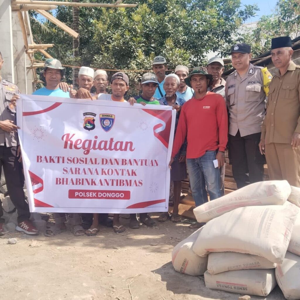 “Polisi Peduli” Kanit Binmas Polsek Donggo Salurkan Bantuan dan Gotong royong Pembangunan Masjid Bersama Warga