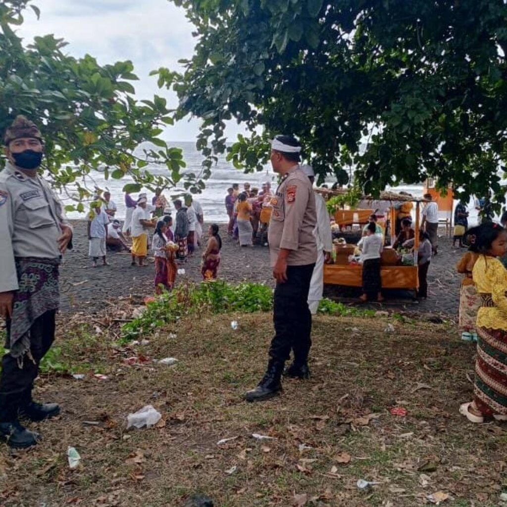 Polsek Monta Gelar Pengamanan Program Selasa Menyapa di Desa Sondo dan Desa Nontotera Kecamatan Monta